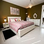 House Isabel * Zara