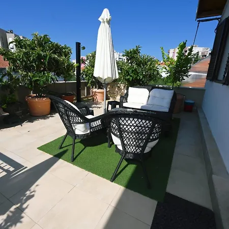 House Isabel זאדאר