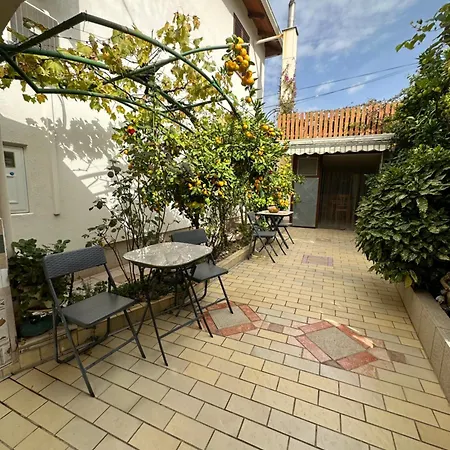 House Isabel *