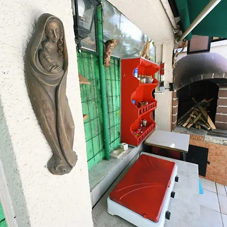 Apartman House Isabel *